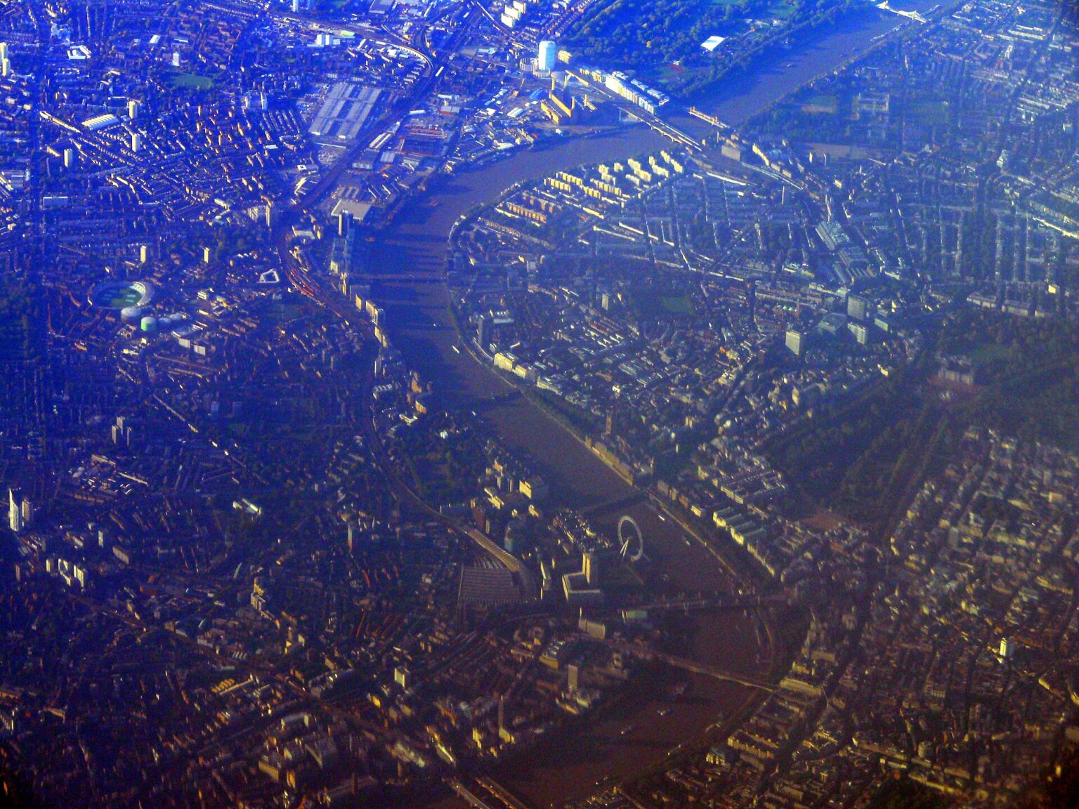 Il London Eye e il Parlamento visti dall'alto
